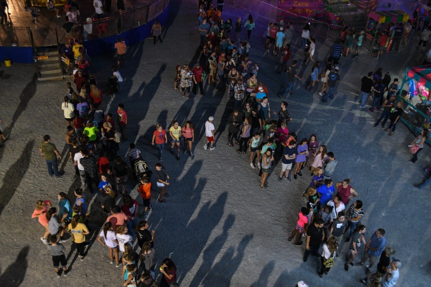 Line for Ferris Wheel